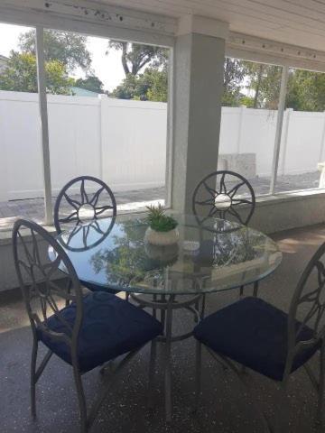 Bush Garden Park Nearby Apartments Tampa Exterior foto